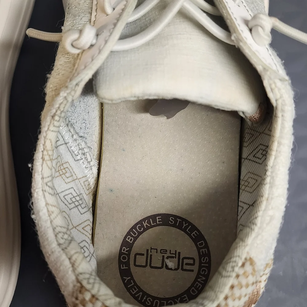 Hey Dude Karina Buckle Exclusive sz 8 White Multi - Picture 5 of 13